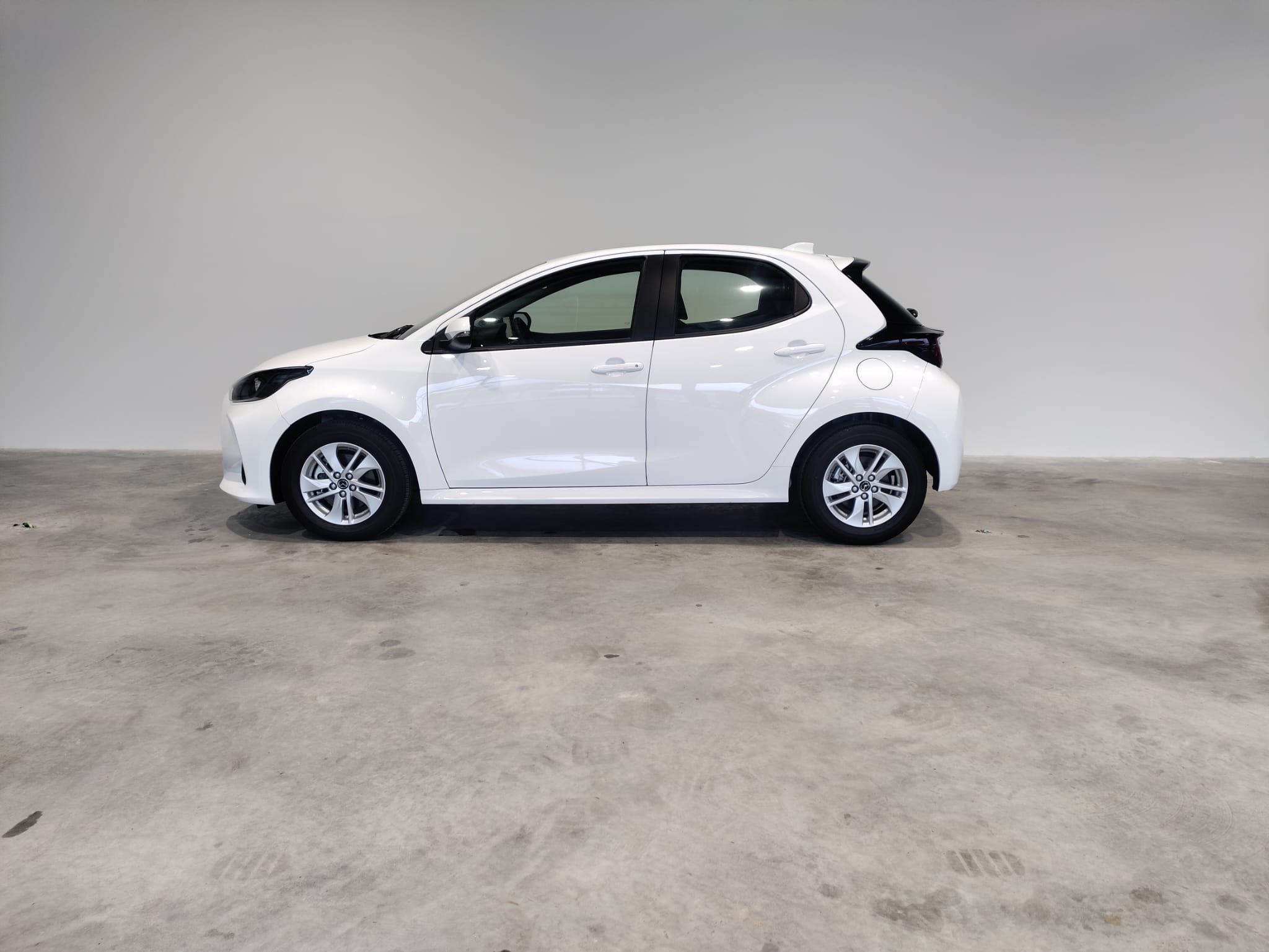 Mazda 2 Hybrid Agile