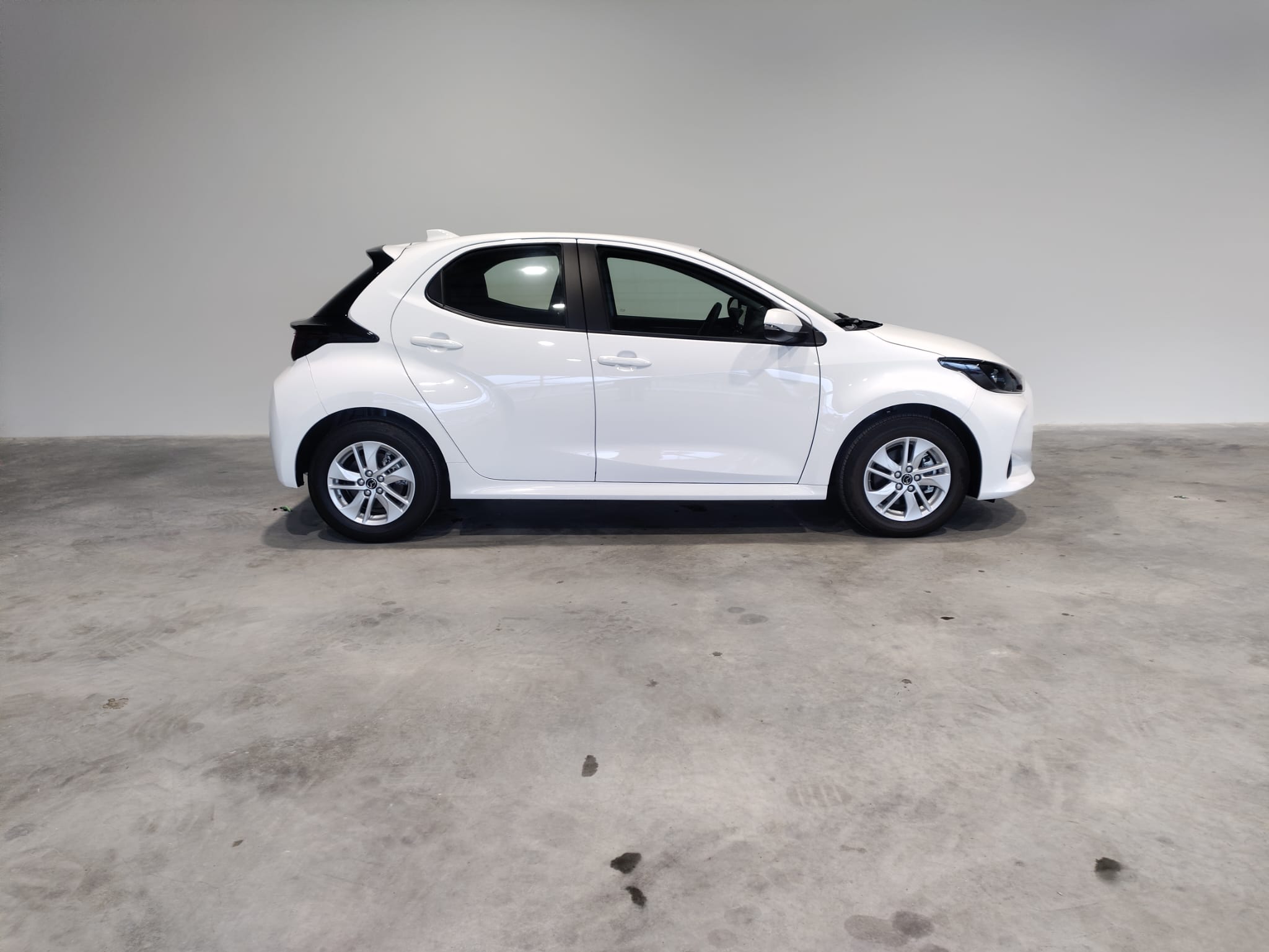 Mazda 2 Hybrid Agile