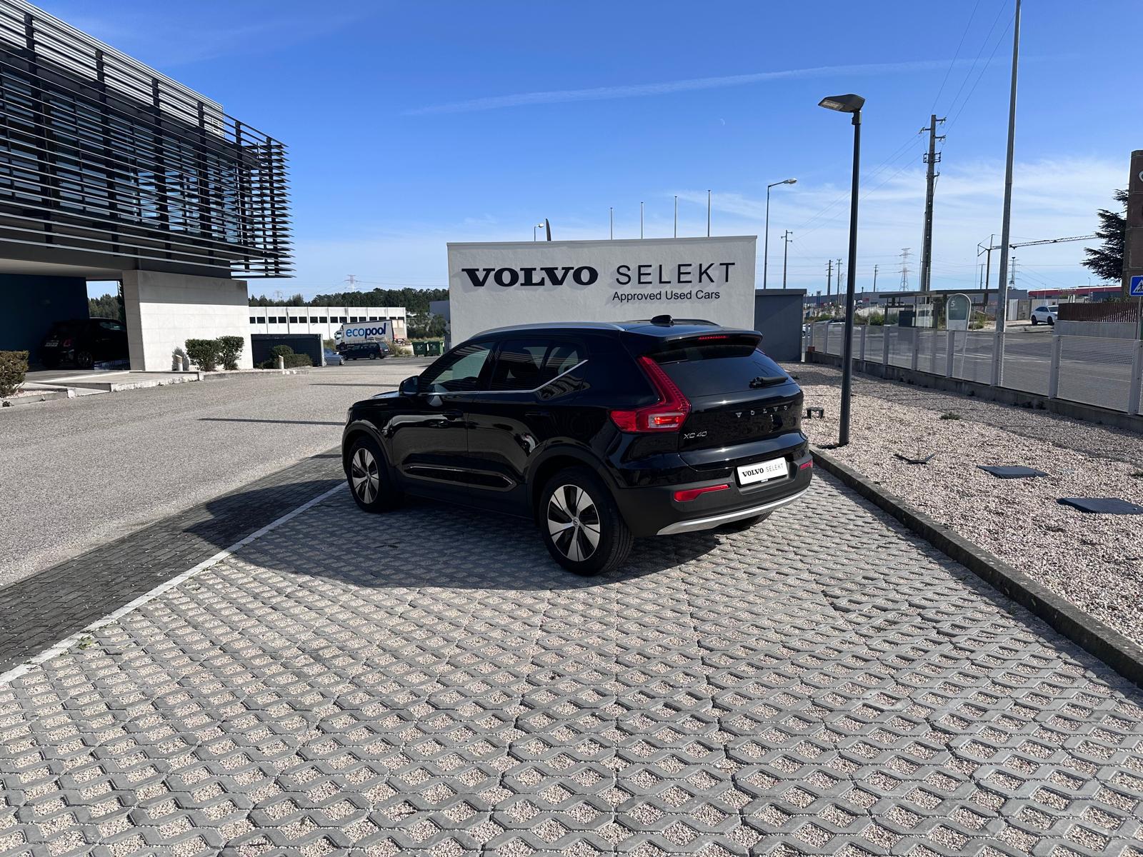 Volvo XC40 Plus Bright