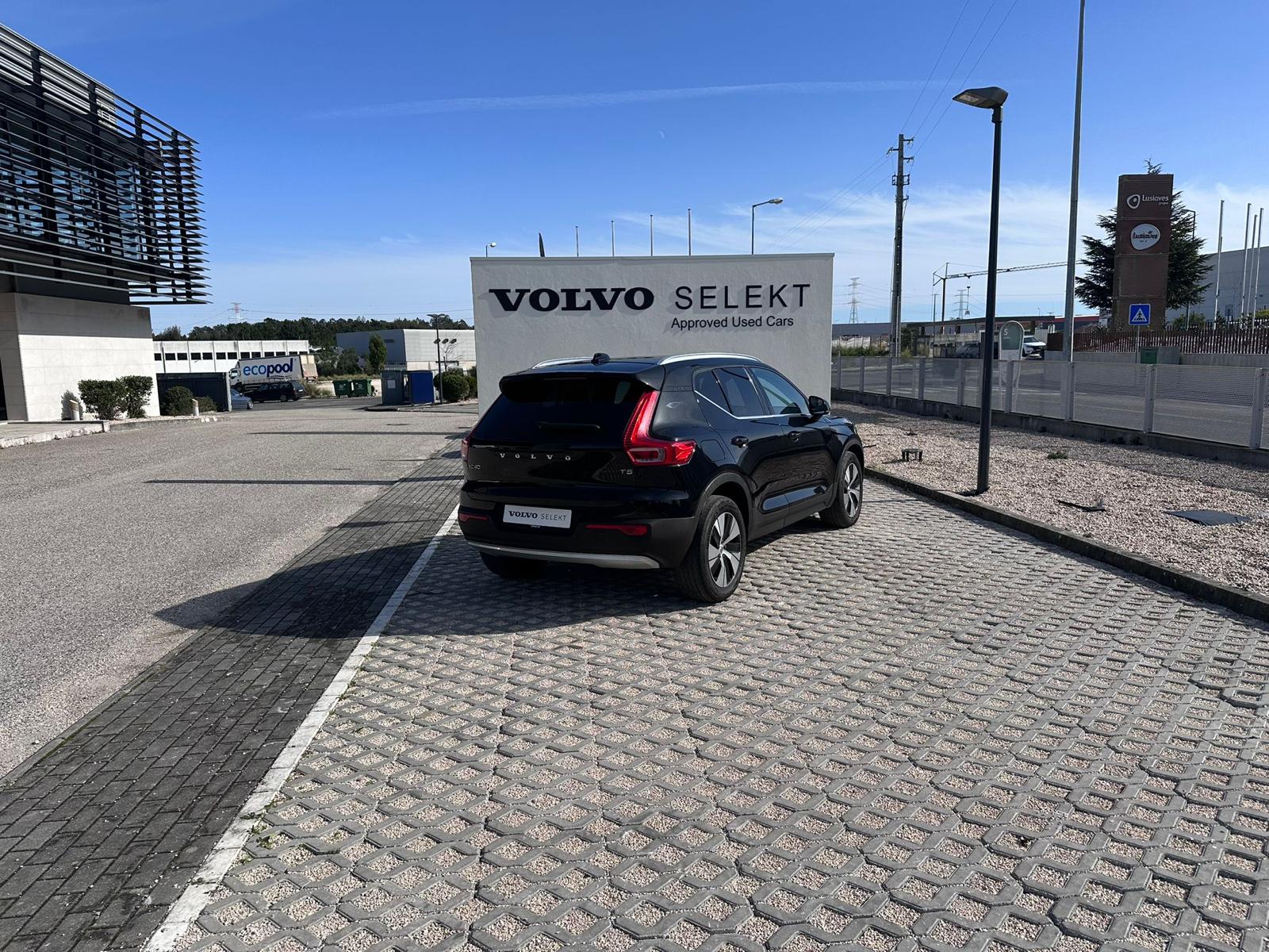 Volvo XC40 Plus Bright