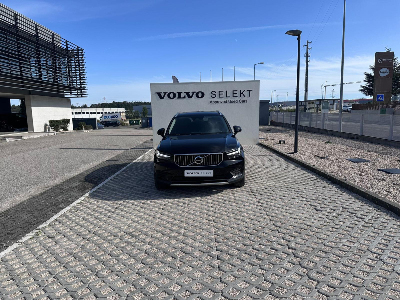 Volvo XC40 Plus Bright