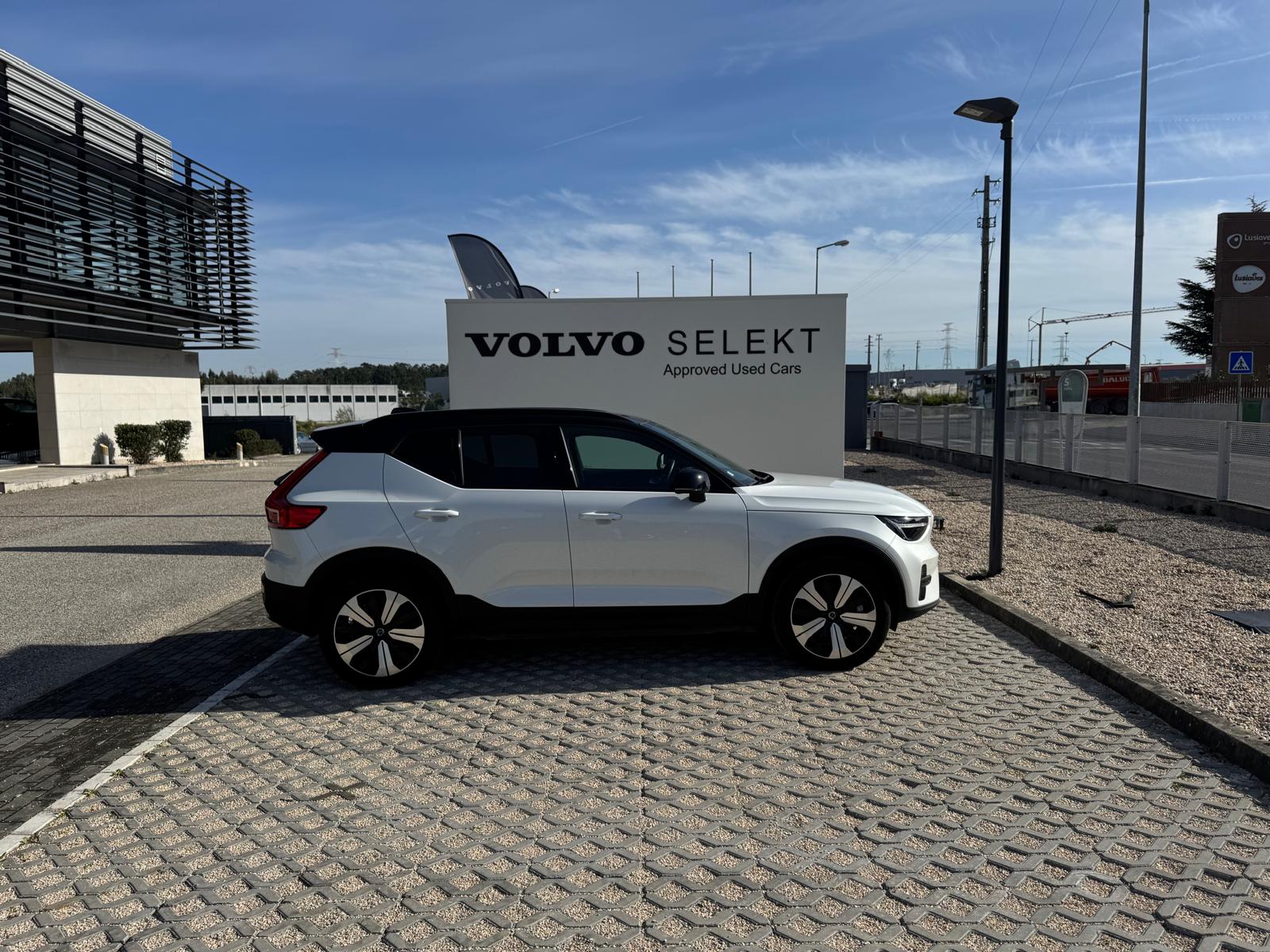 Volvo XC40 Plus