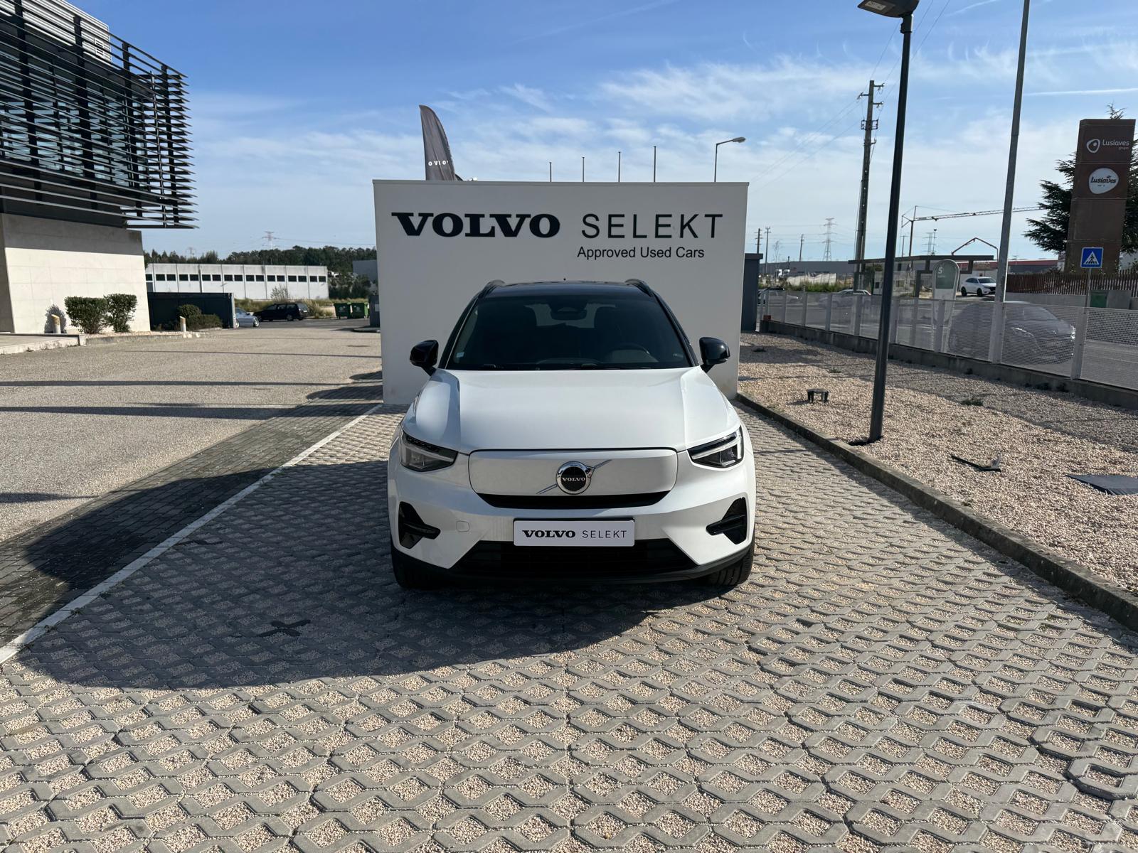 Volvo XC40 Plus