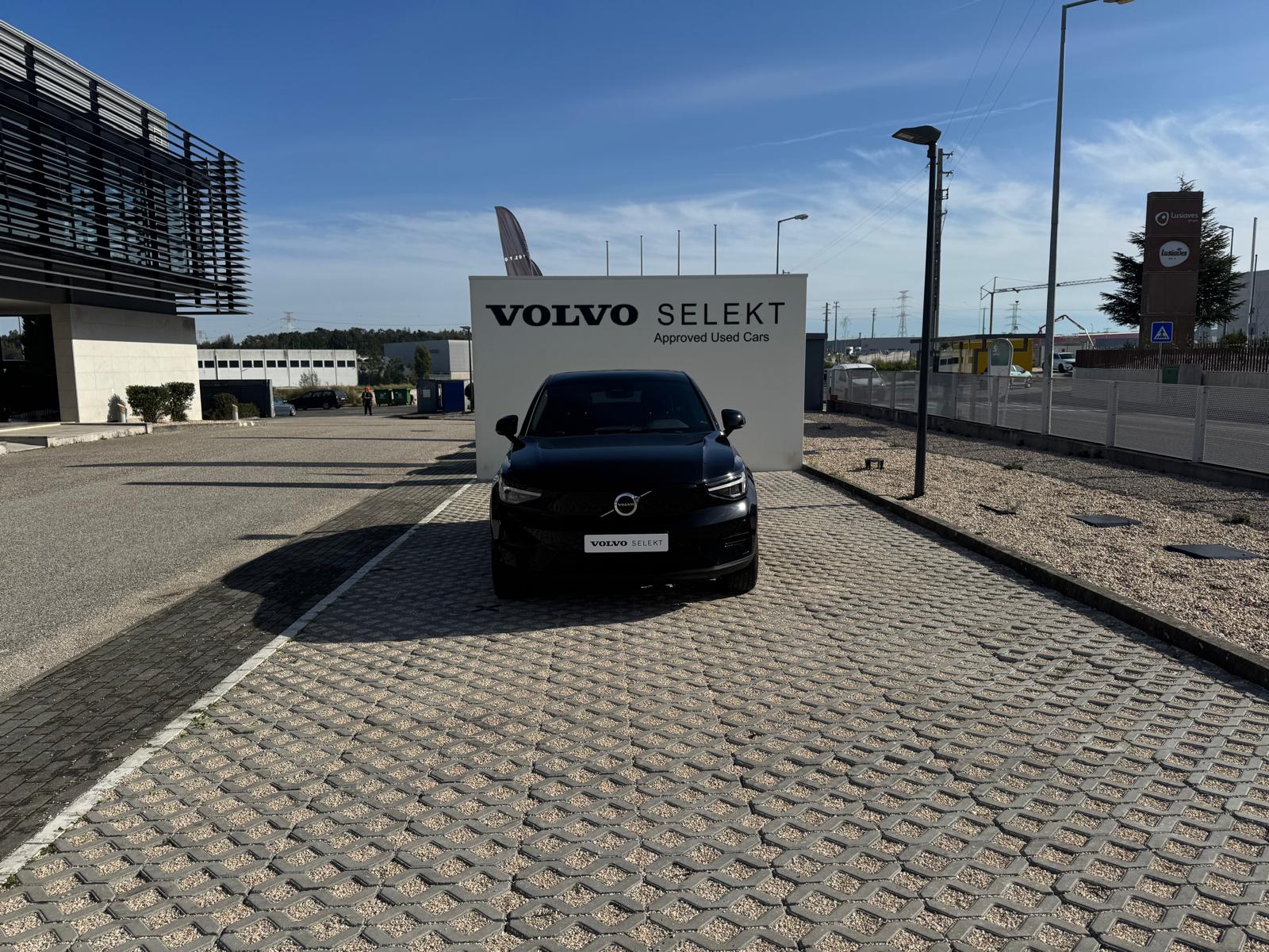 Volvo C40 Plus