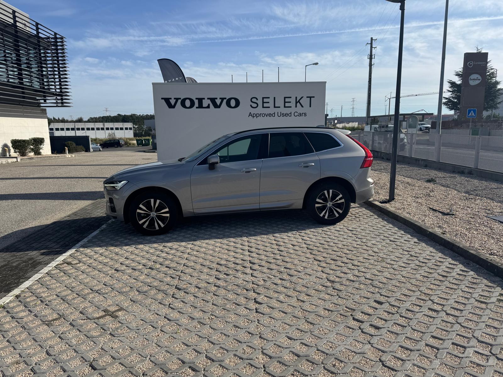 Volvo XC60 Momentum Plus