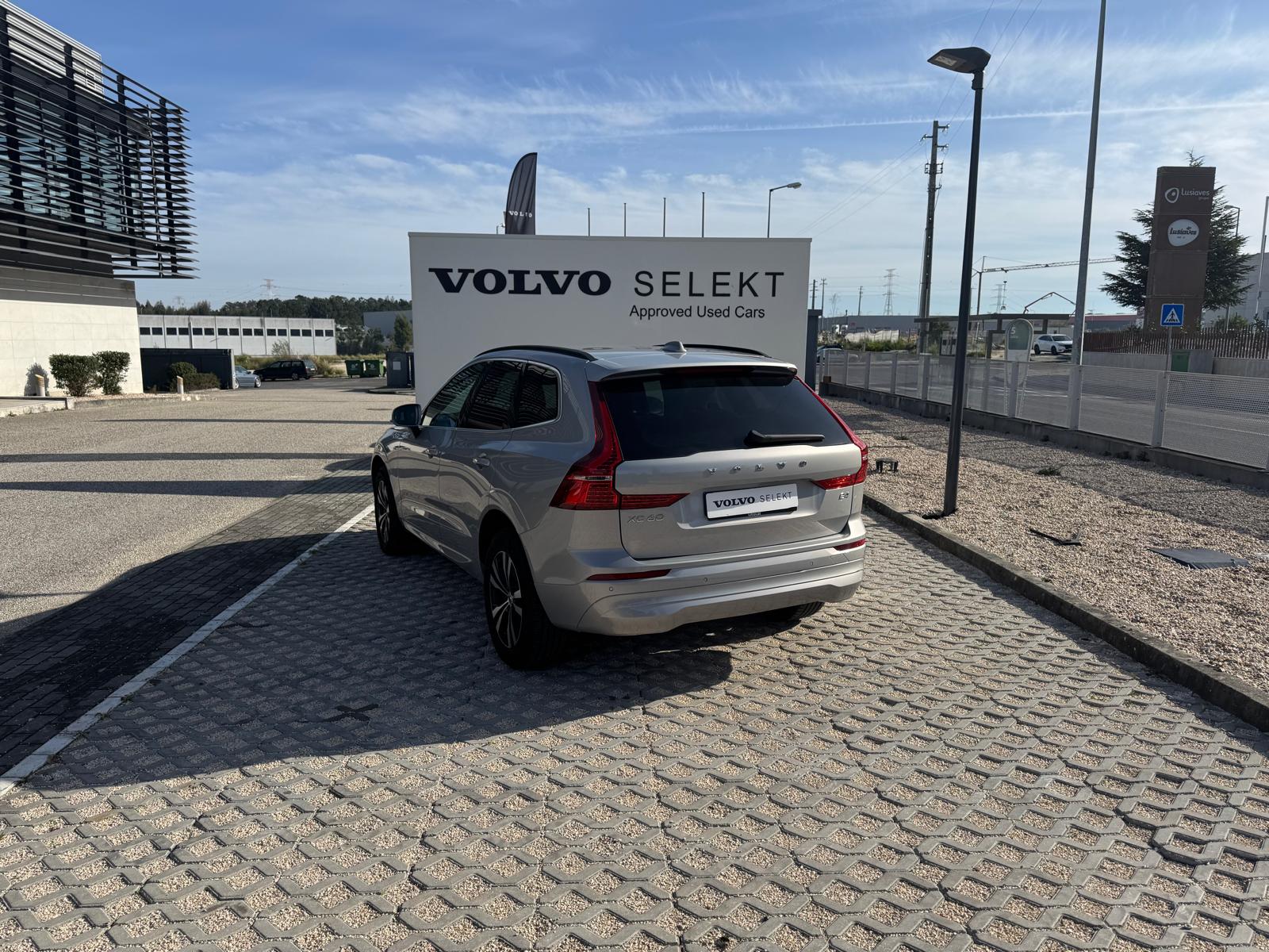 Volvo XC60 Momentum Plus