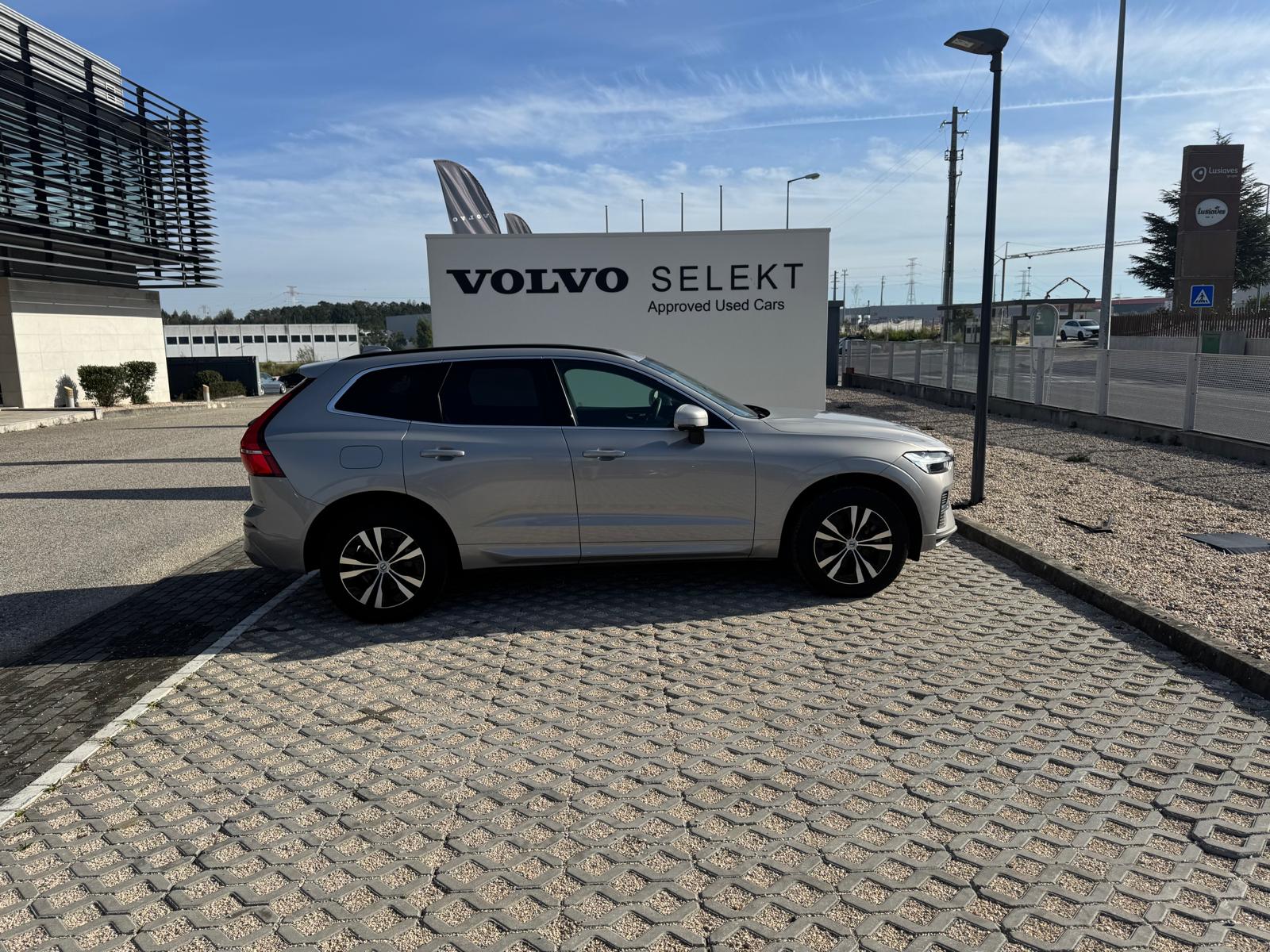 Volvo XC60 Momentum Plus