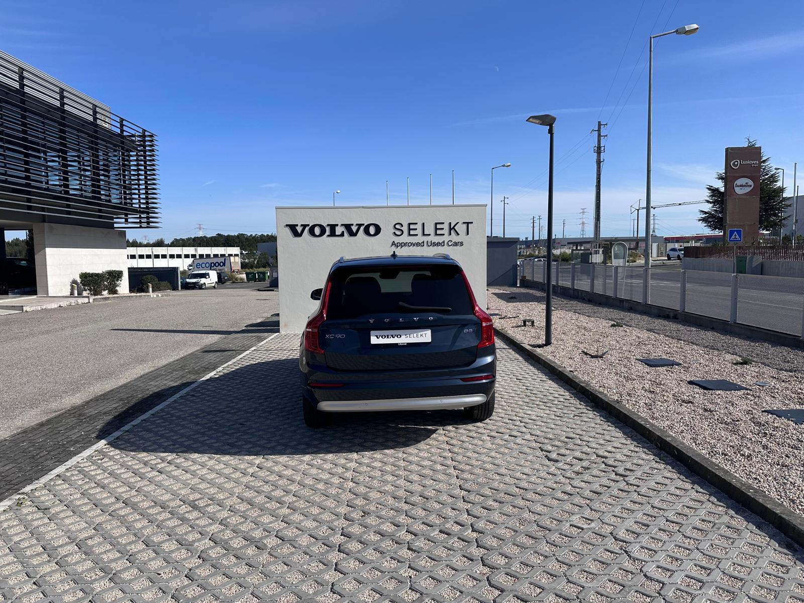 Volvo XC90 Momentum Plus