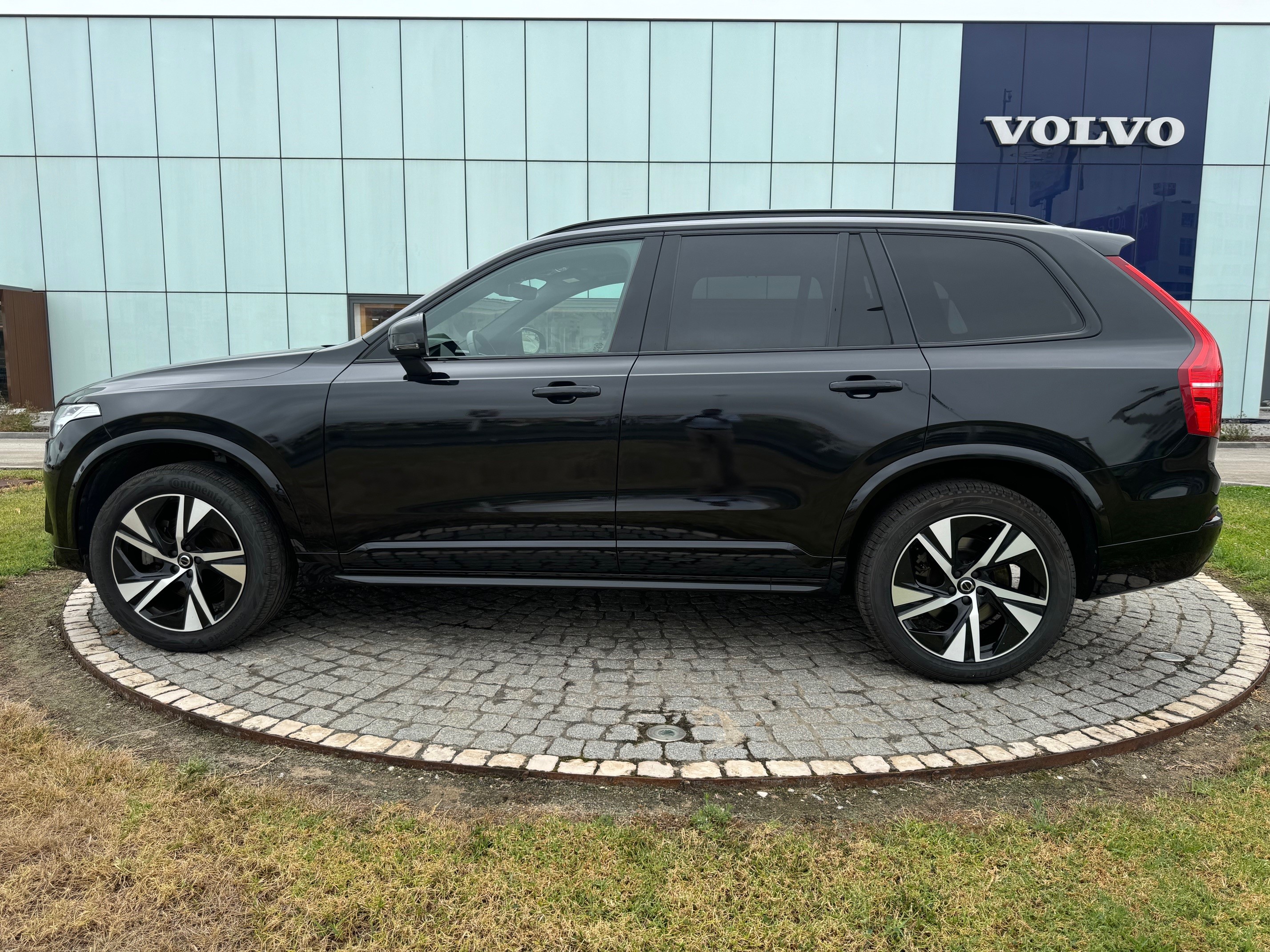 Volvo XC90 R-Design