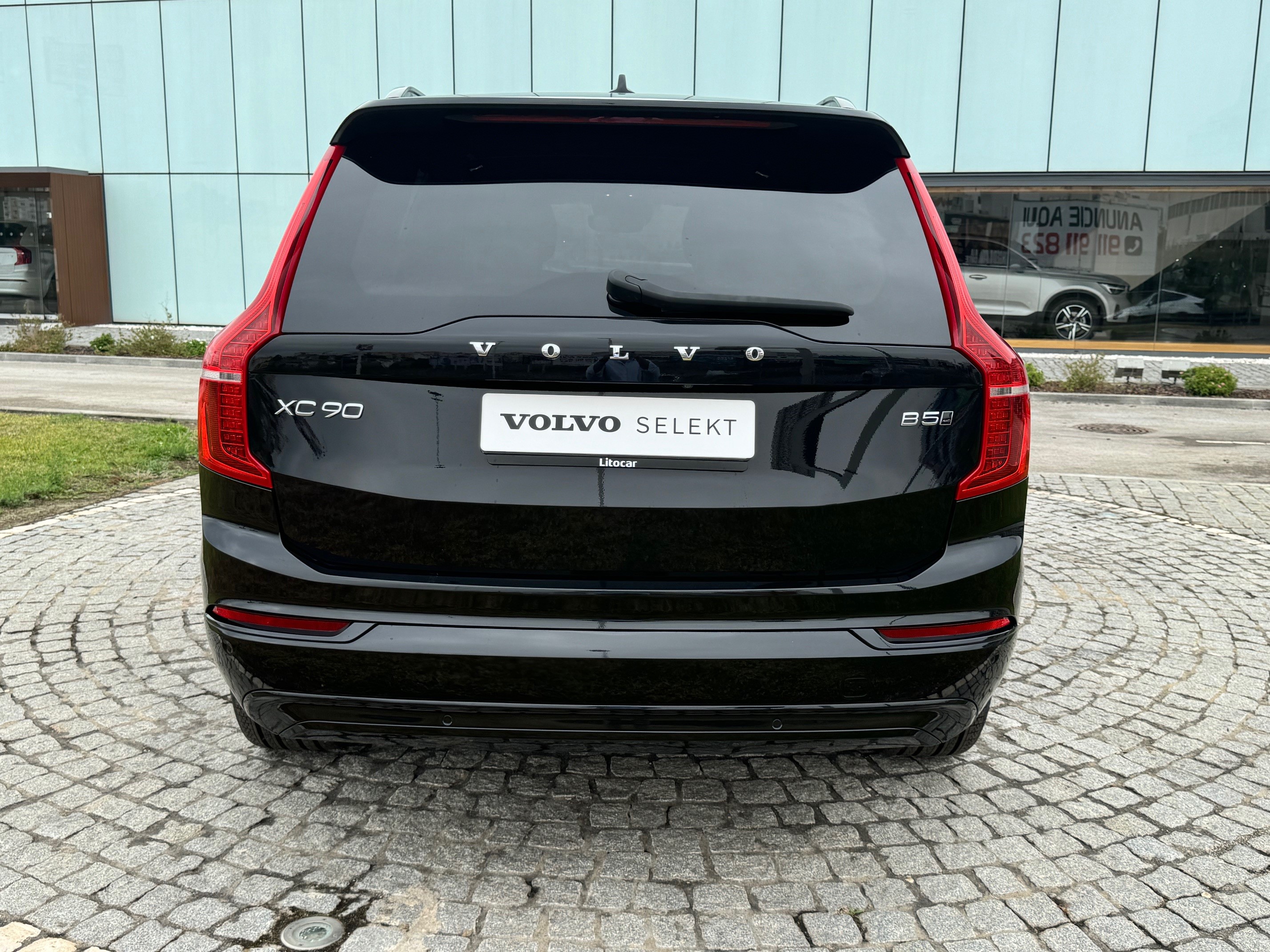 Volvo XC90 R-Design