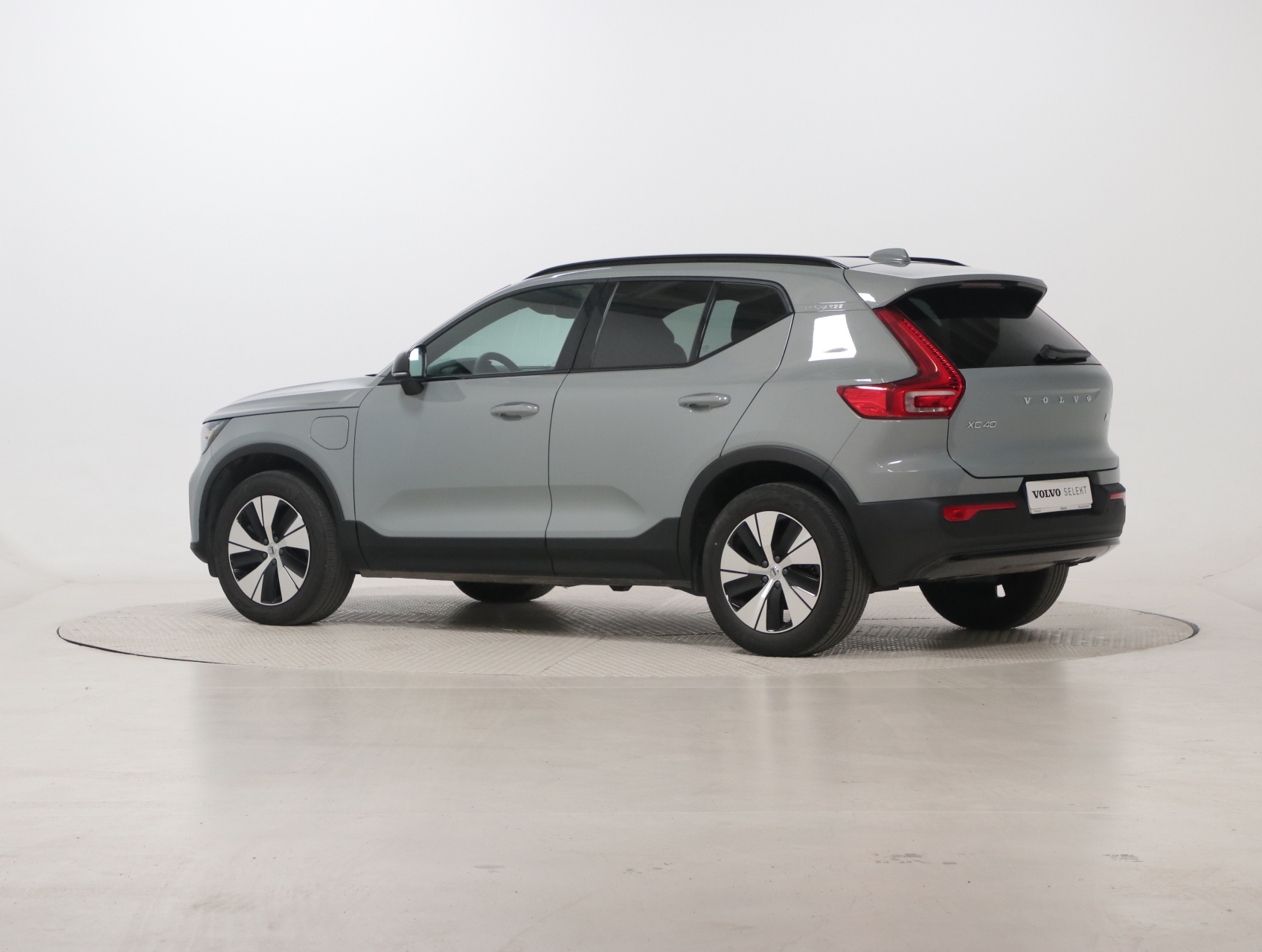 Volvo XC40 Plus Dark