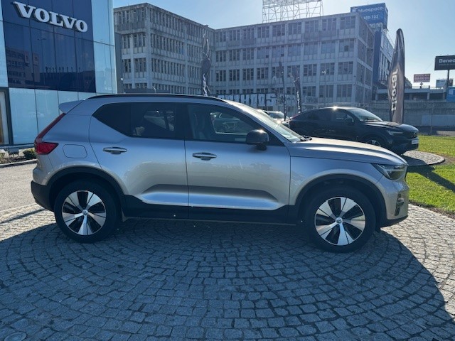 Volvo XC40 Plus Dark