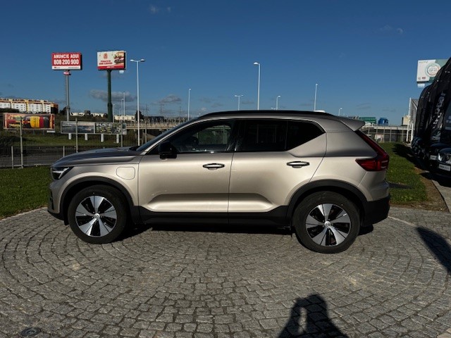 Volvo XC40 Plus Dark