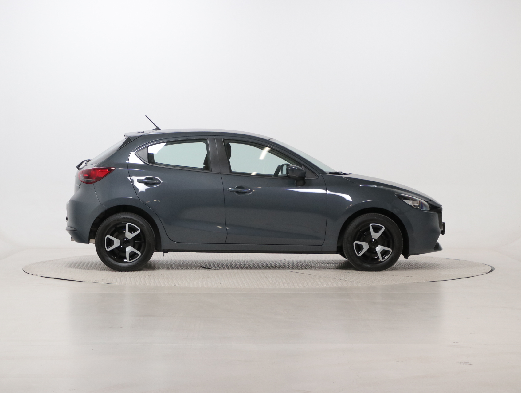 Mazda 2 Centre-Line